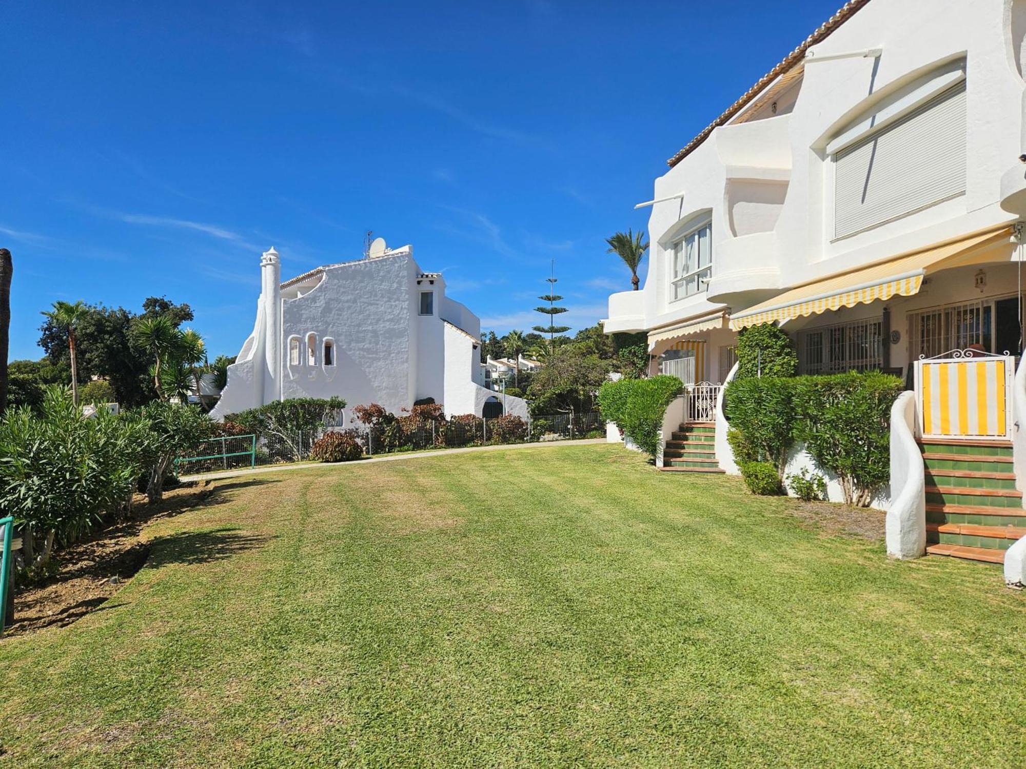 One Bedroom Apartment In Jardines De Calahonda MIJAS COSTA Kültér fotó